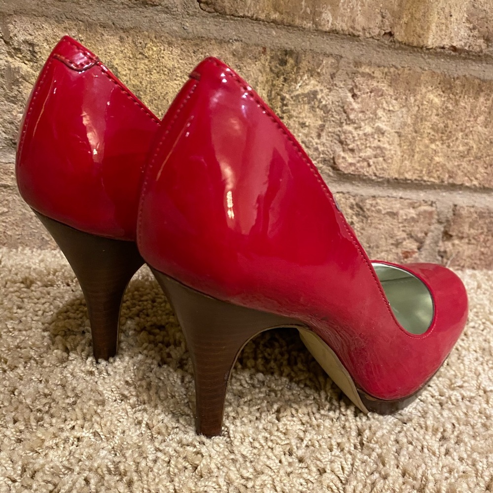 ALFANI- red patent pumps